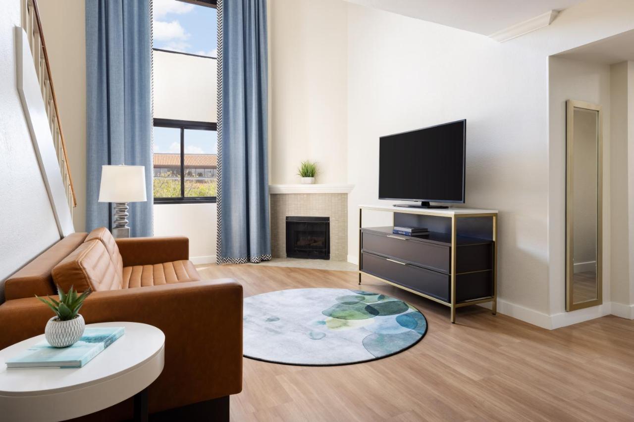 The Anza-A Calabasas Hotel Экстерьер фото