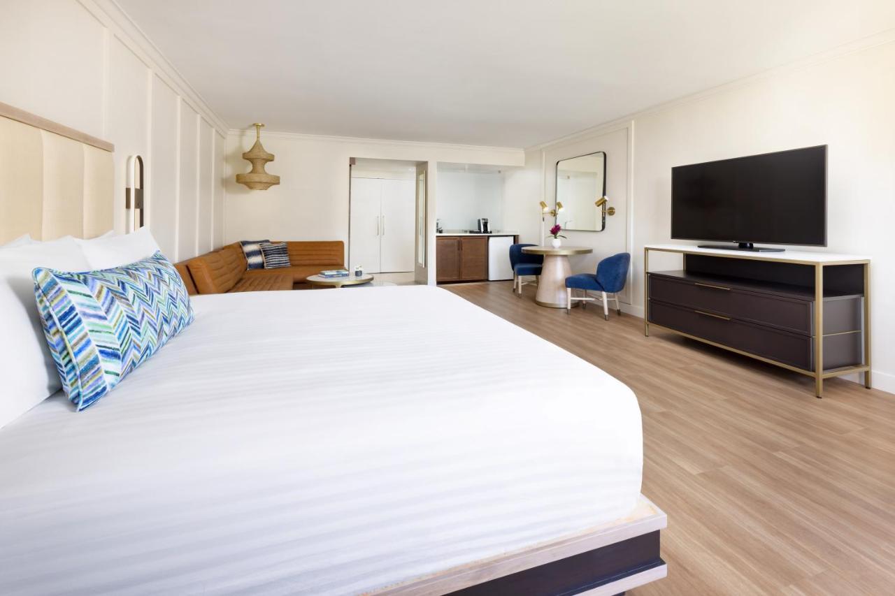 The Anza-A Calabasas Hotel Экстерьер фото